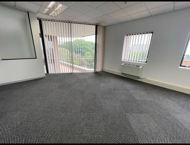 326M² OFFICE TO LET IN PARKTOWN